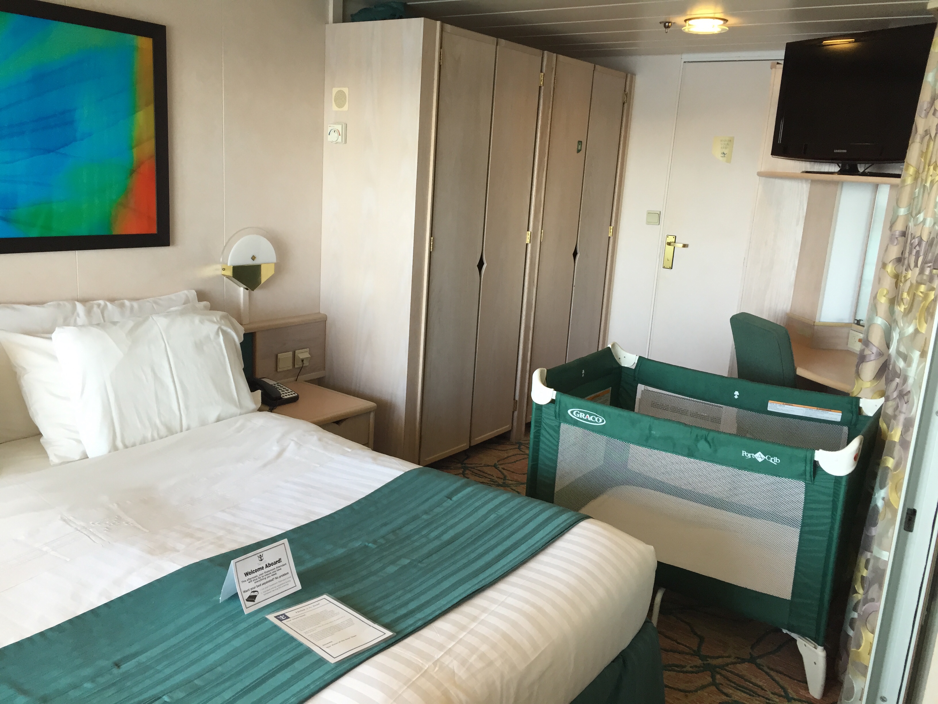 Royal Family Suite with Balcony, Cabin Category YW, Vision of the Seas