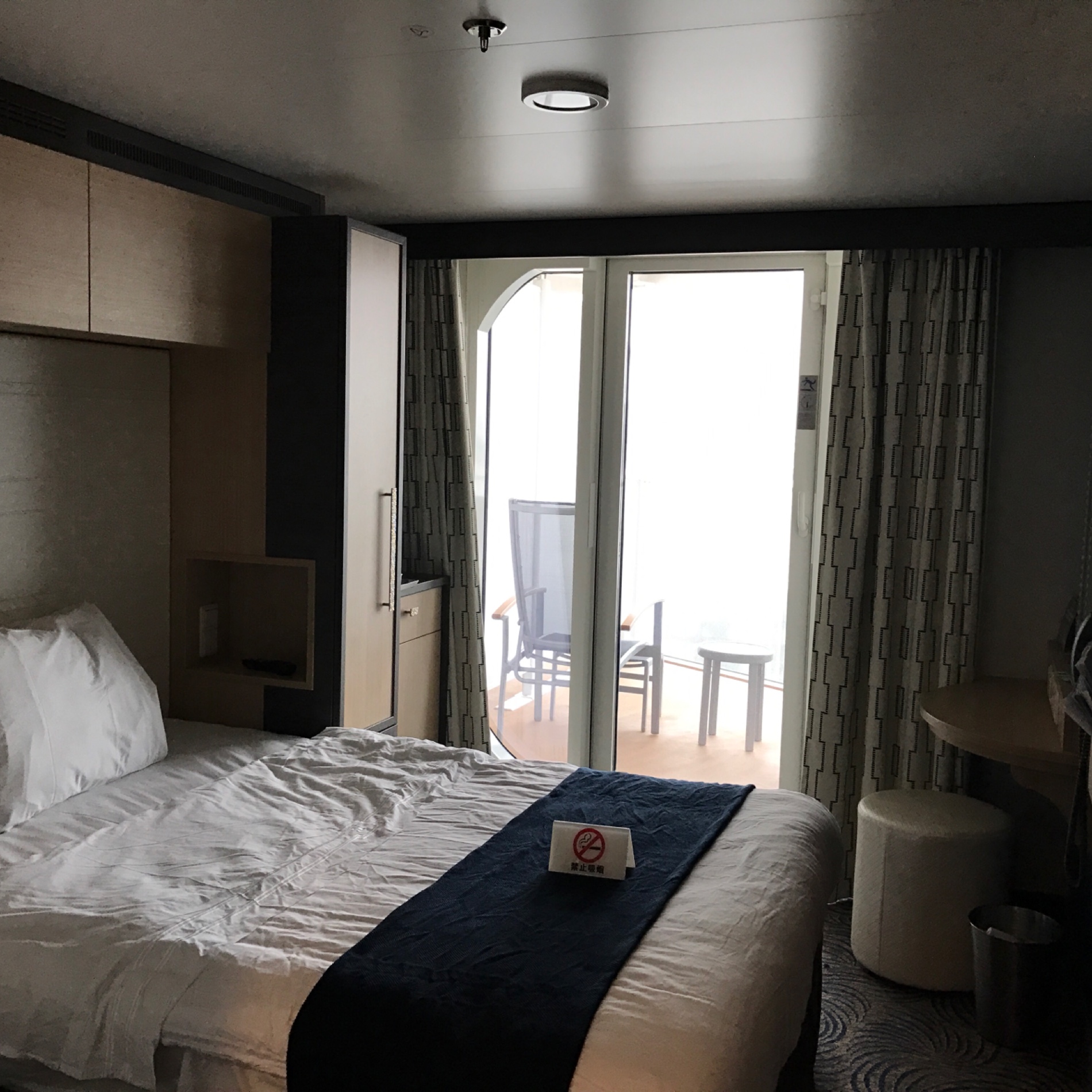 Super Studio Oceanview Stateroom with Balcony, Cabin Category QJ