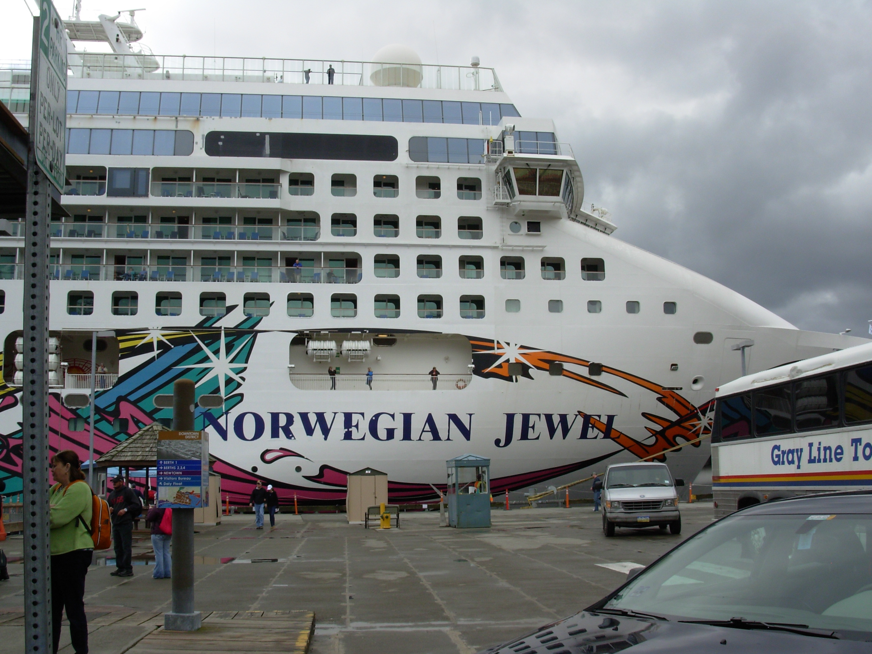 norwegian jewel cruise line reviews