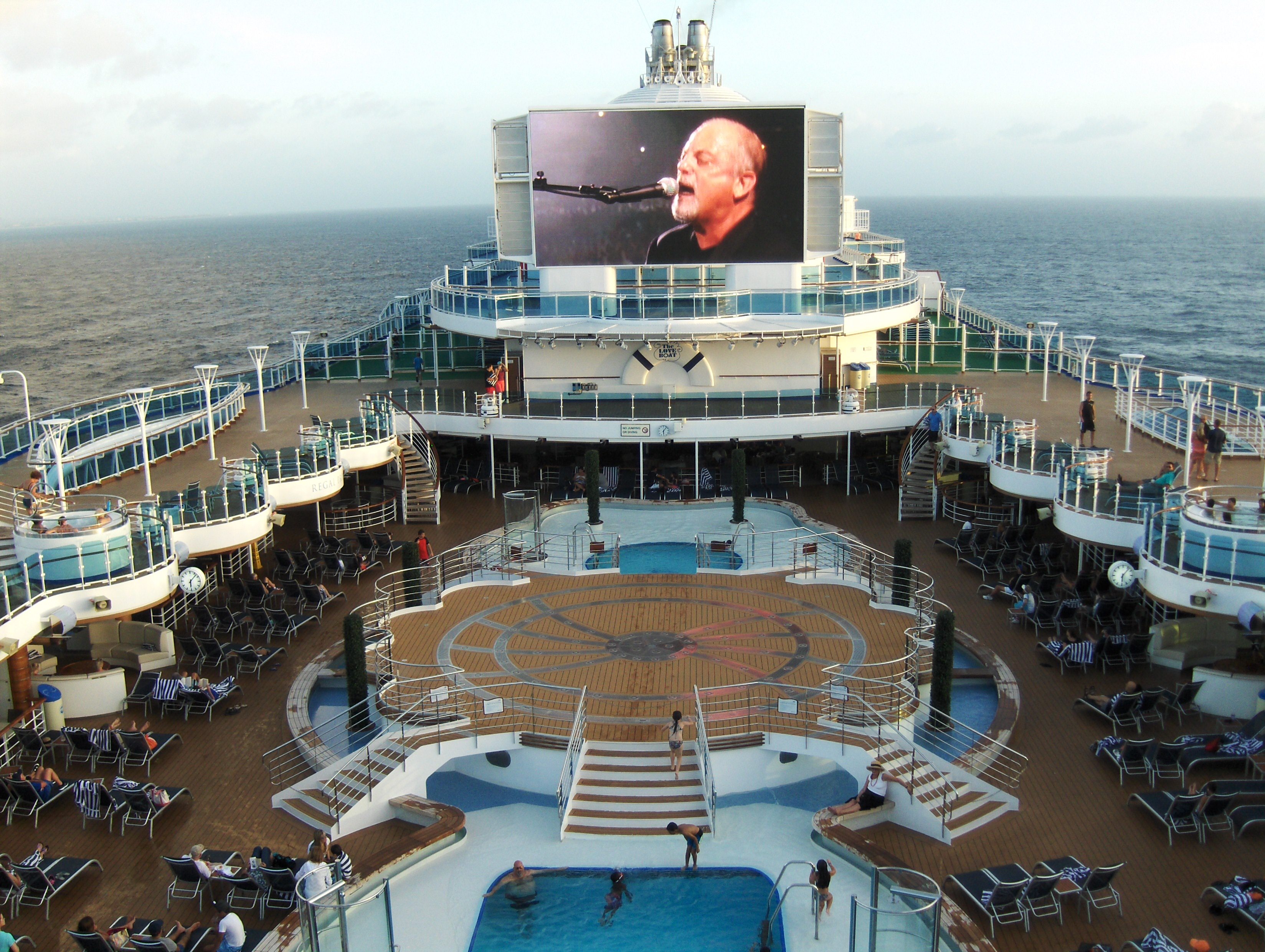 princess cruise ship entertainment