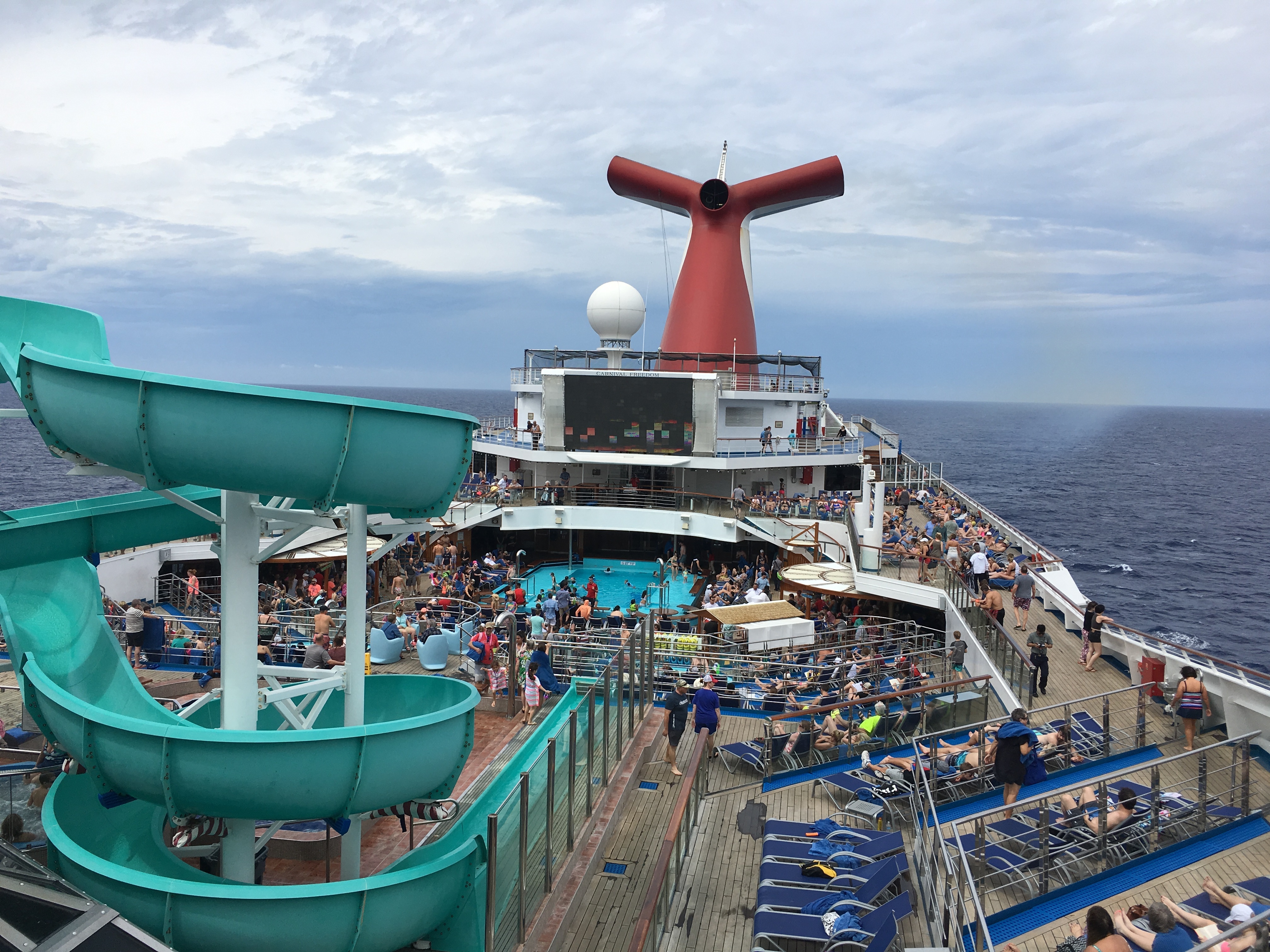 carnival freedom cruise ship reviews