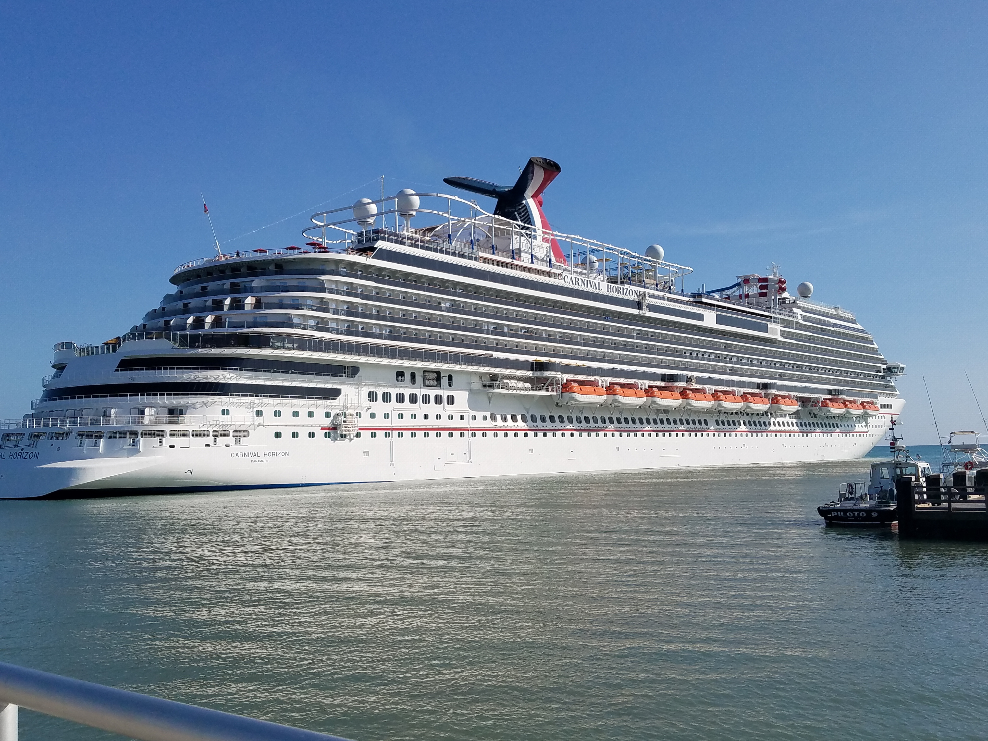 carnival horizon cruise ship pictures