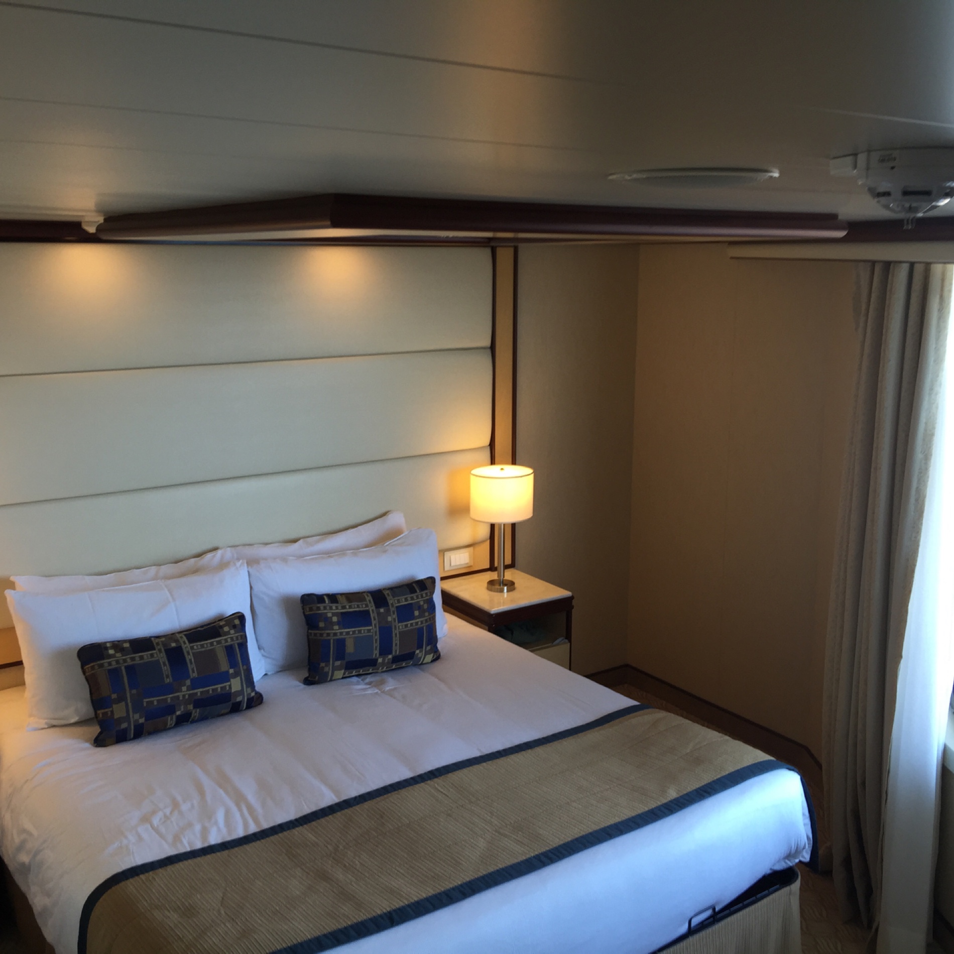 Premium Mini-Suite, Cabin Category M6, Regal Princess