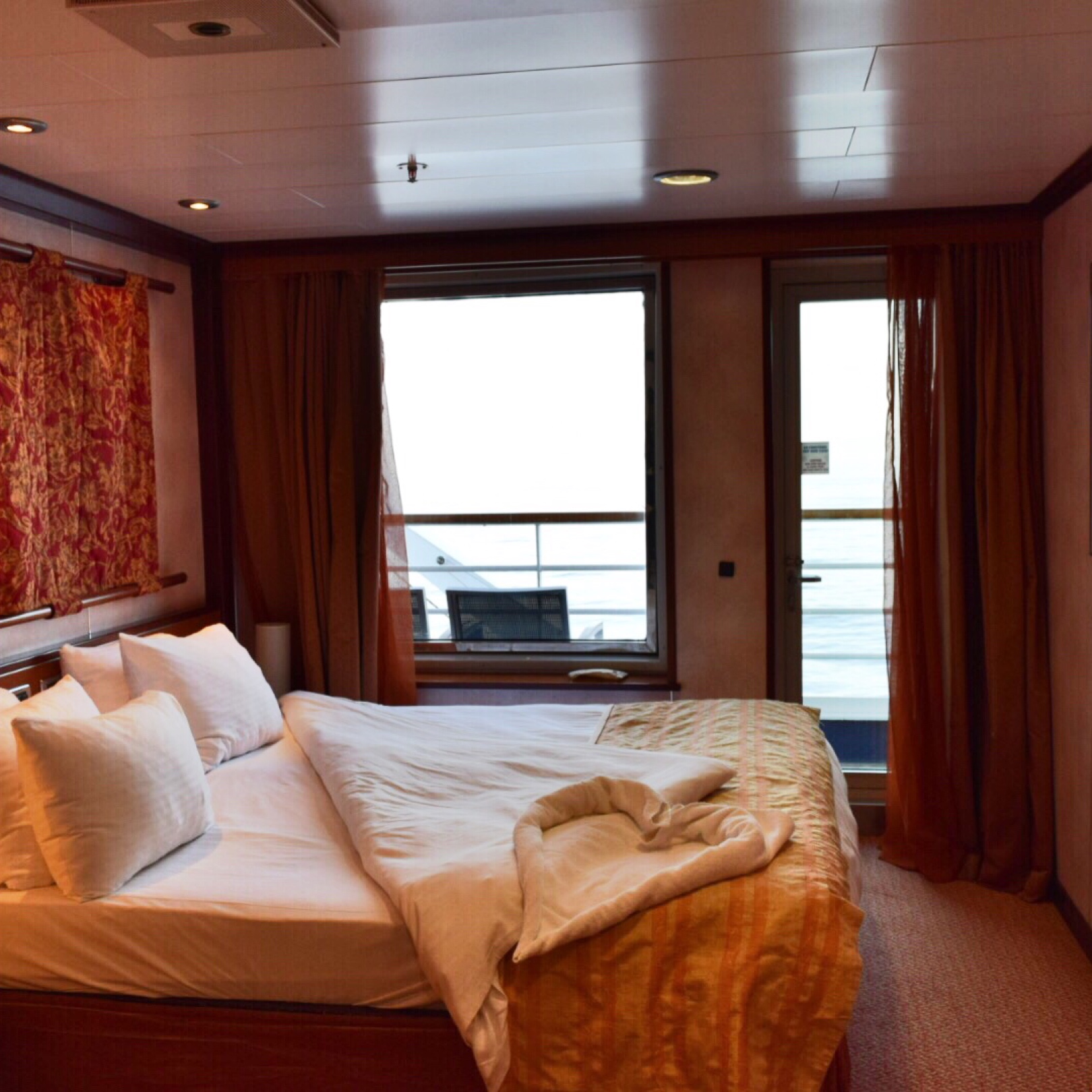 Junior Suite, Cabin Category YU, Carnival Imagination