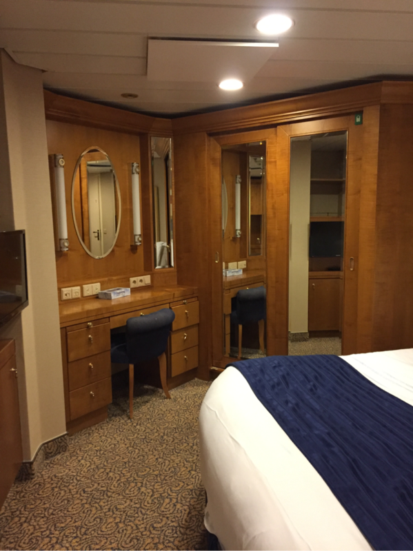 Suite 9656 On Brilliance Of The Seas, Category T0