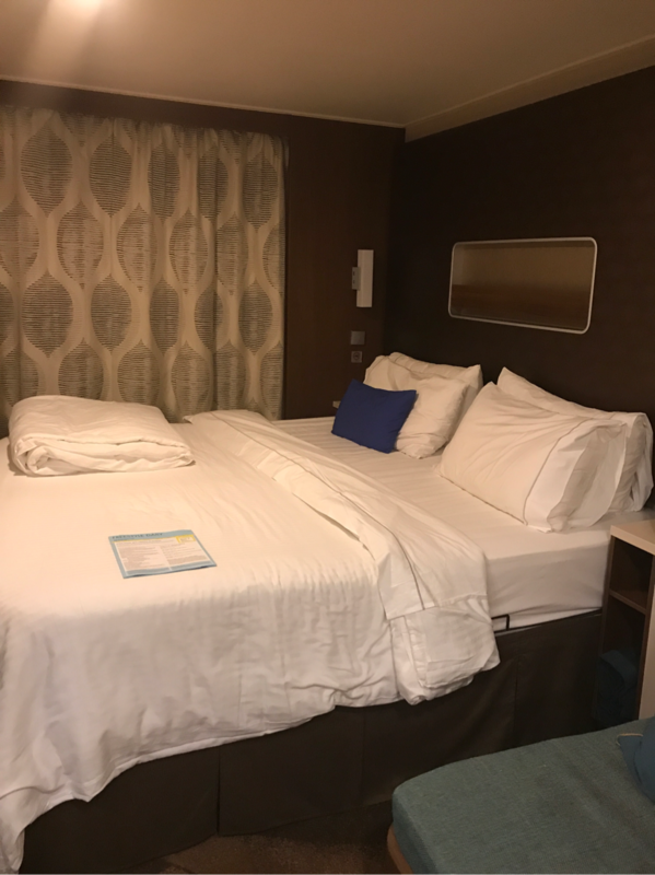 Spa Balcony Stateroom, Cabin Category B9, Norwegian Escape