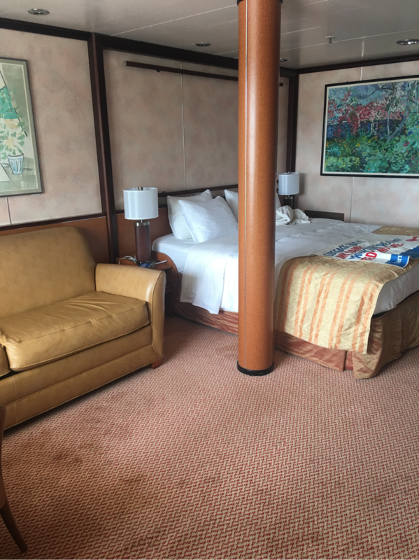 Suite U111 on Carnival Fantasy, Category GR