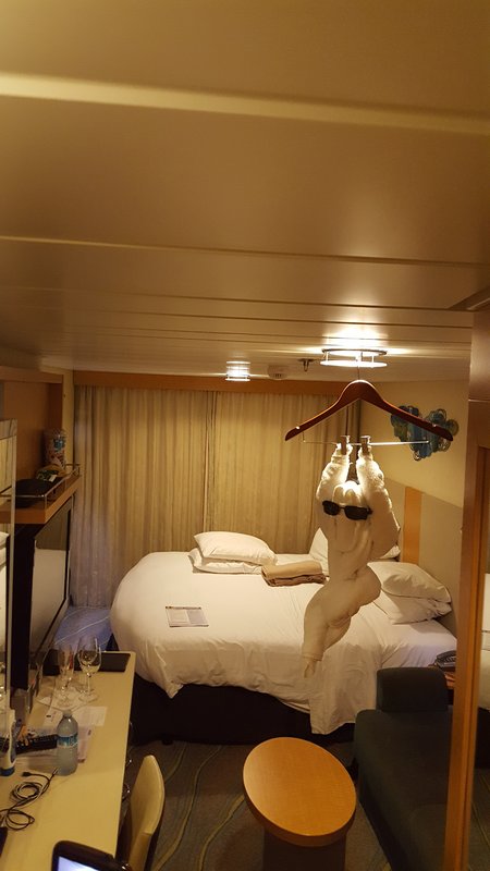 Superior Stateroom with Balcony, Cabin Category D1, Allure of the Seas