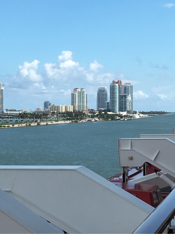 Family Balcony Stateroom, Cabin Category B4, Norwegian Escape