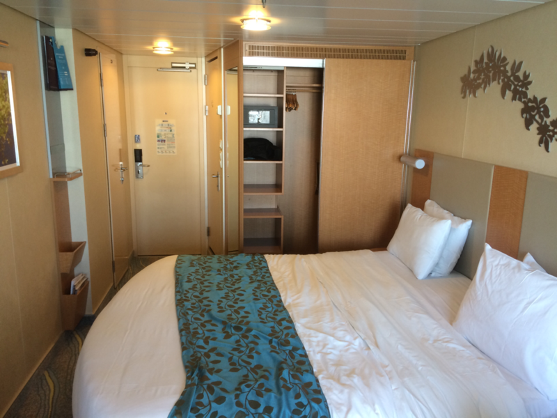 Superior Stateroom with Balcony, Cabin Category D4, Oasis of the Seas