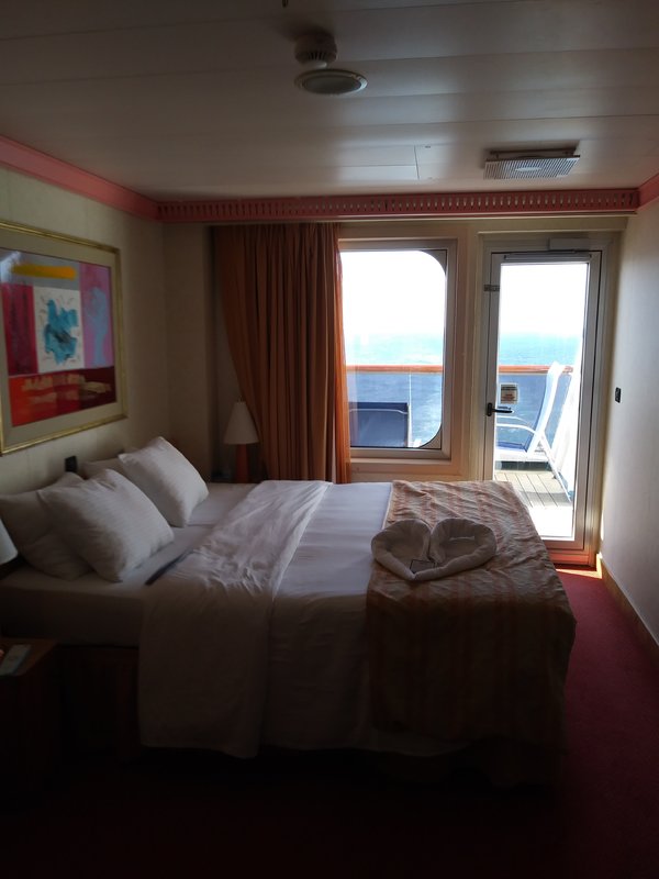 Balcony Cabin 8454 on Carnival Glory, Category 8N