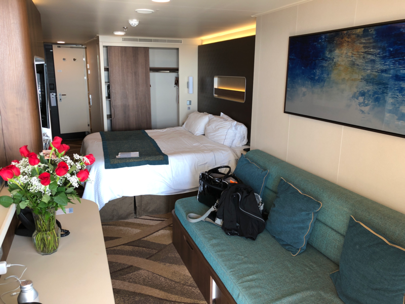 Spa Mini-Suite with Balcony, Cabin Category 9M, Norwegian Escape