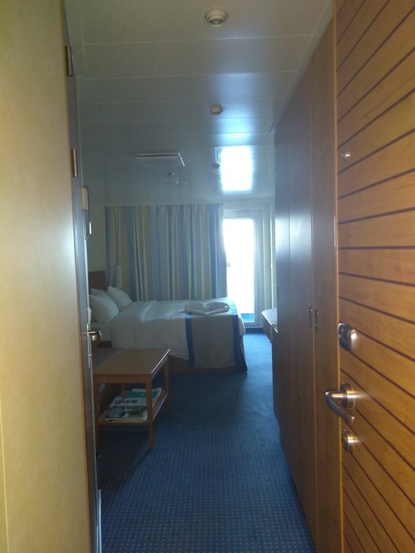 Balcony Cabin 7376 on Carnival Vista, Category 8C