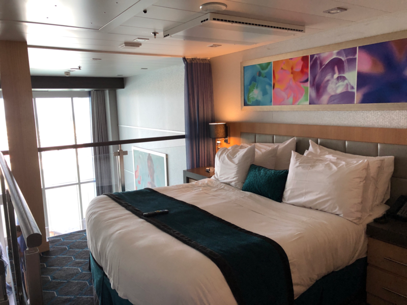 Crown Loft Suite with Balcony, Cabin Category L1, Harmony of the Seas