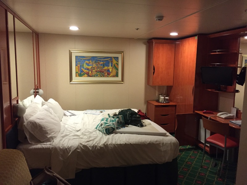 Inside Cabin 8334 on Norwegian Sun, Category ID