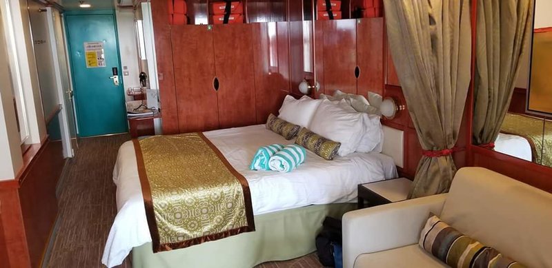 Mid-Ship Mini-Suite with Balcony, Cabin Category MA, Norwegian Dawn