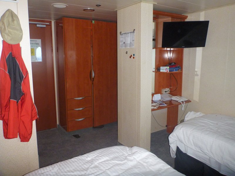 Obstructed Oceanview Porthole Window Stateroom, Cabin Category OK ...