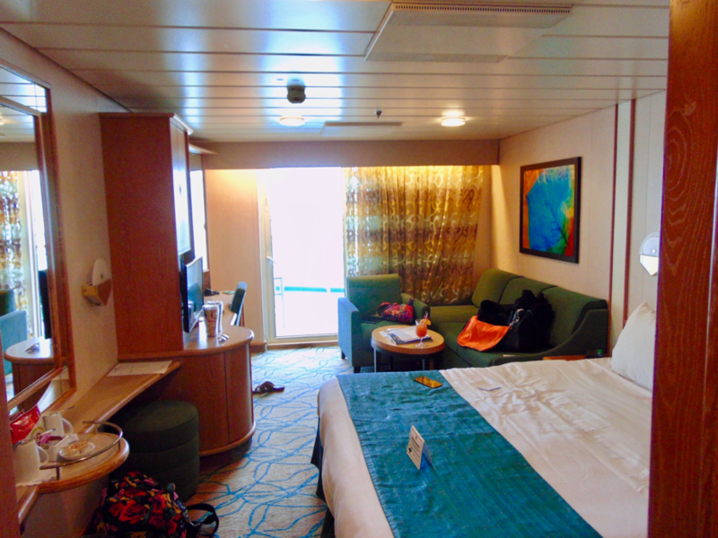 Suite 7168 on Enchantment of the Seas, Category 3J