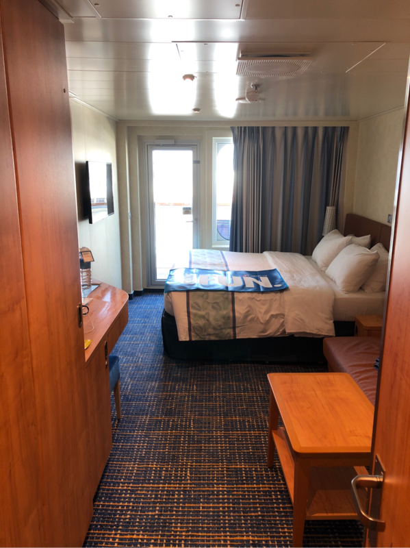 Balcony Cabin 8438 on Carnival Horizon, Category 8C