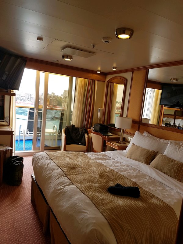 Balcony Stateroom, Cabin Category T4, Golden Princess