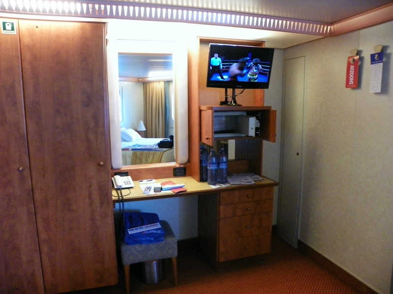 Oceanview Cabin 2474 on Carnival Valor, Category 6B