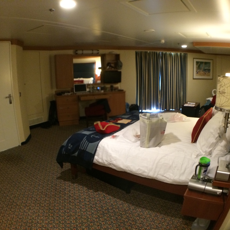 Deluxe Oceanview Stateroom with Verandah, Cabin Category 5Z, Disney Fantasy