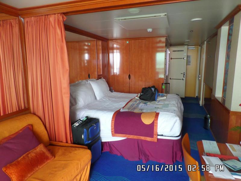 Mini-Suite with Balcony, Cabin Category QO, Norwegian Gem