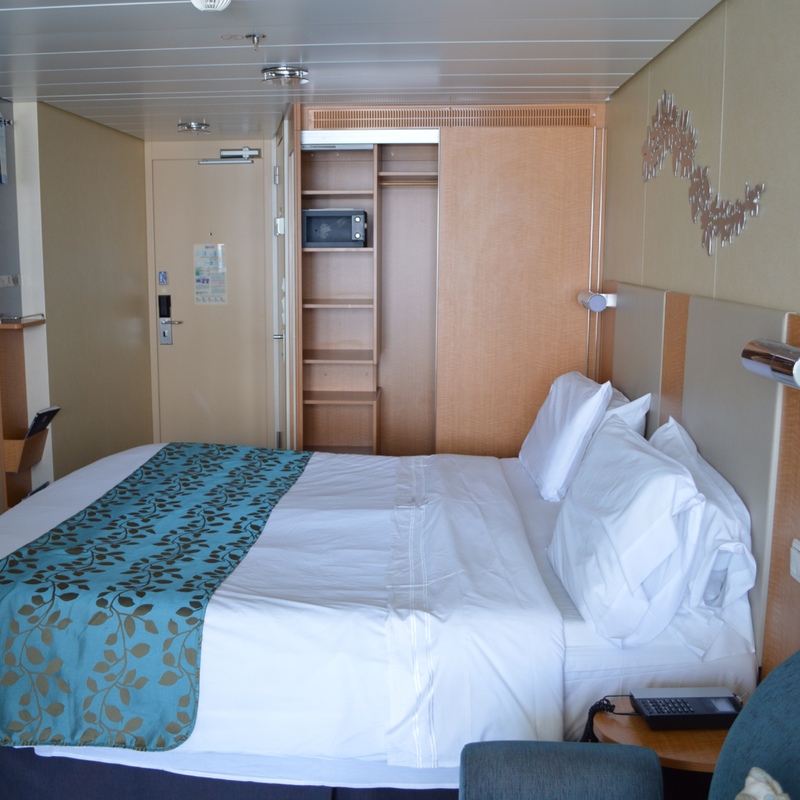 Balcony Cabin 7594 on Oasis of the Seas, Category D1