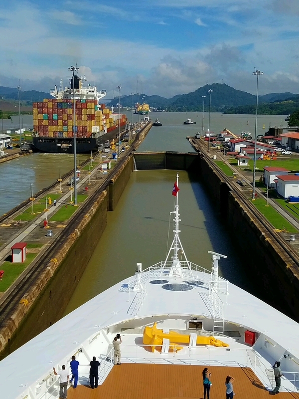 panama canal transit cruises