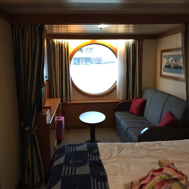 oceanview-cabin-2094-on-disney-wonder-category-9z