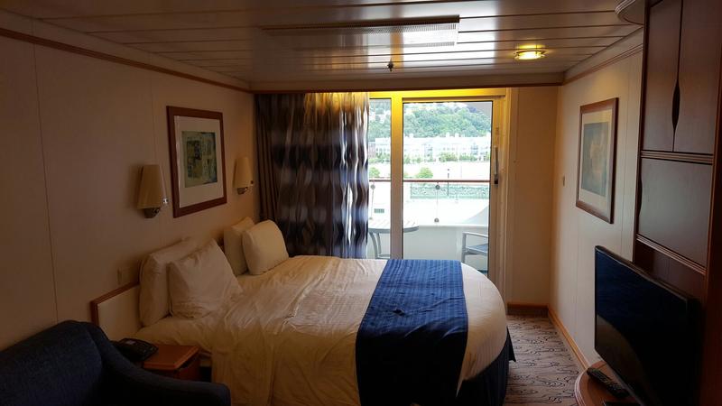 Superior Oceanview Stateroom with Balcony, Cabin Category D2, Explorer ...