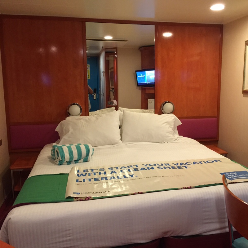 Norwegian Jewel Cabins and Staterooms