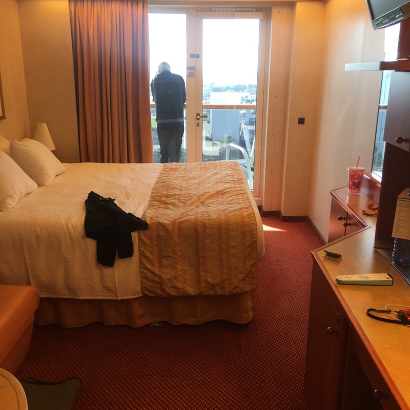 Balcony Cabin 8263 on Carnival Miracle, Category 8E