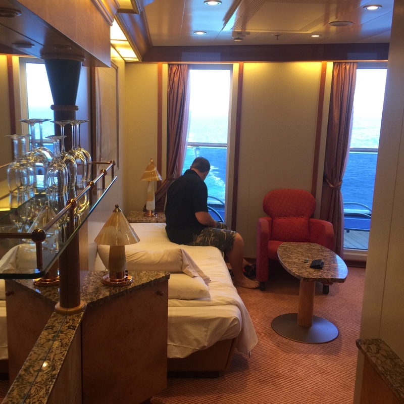 Suite 8268 On Carnival Miracle, Category Vs